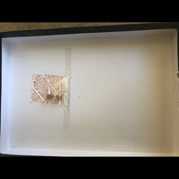 White satin dress shoes size 8.5 - Picture 3 of 5